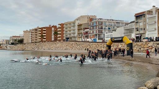 Nacho Villarruel i Pascoe Foulds, guanyadors del XVI Ironcat - Copa de les Nacions de Triatló de l'Ampolla