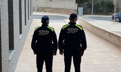 La Guàrdia Municipal de l'Ampolla presenta la memòria d'actuacions i incidències policials al municipi de l'any 2020