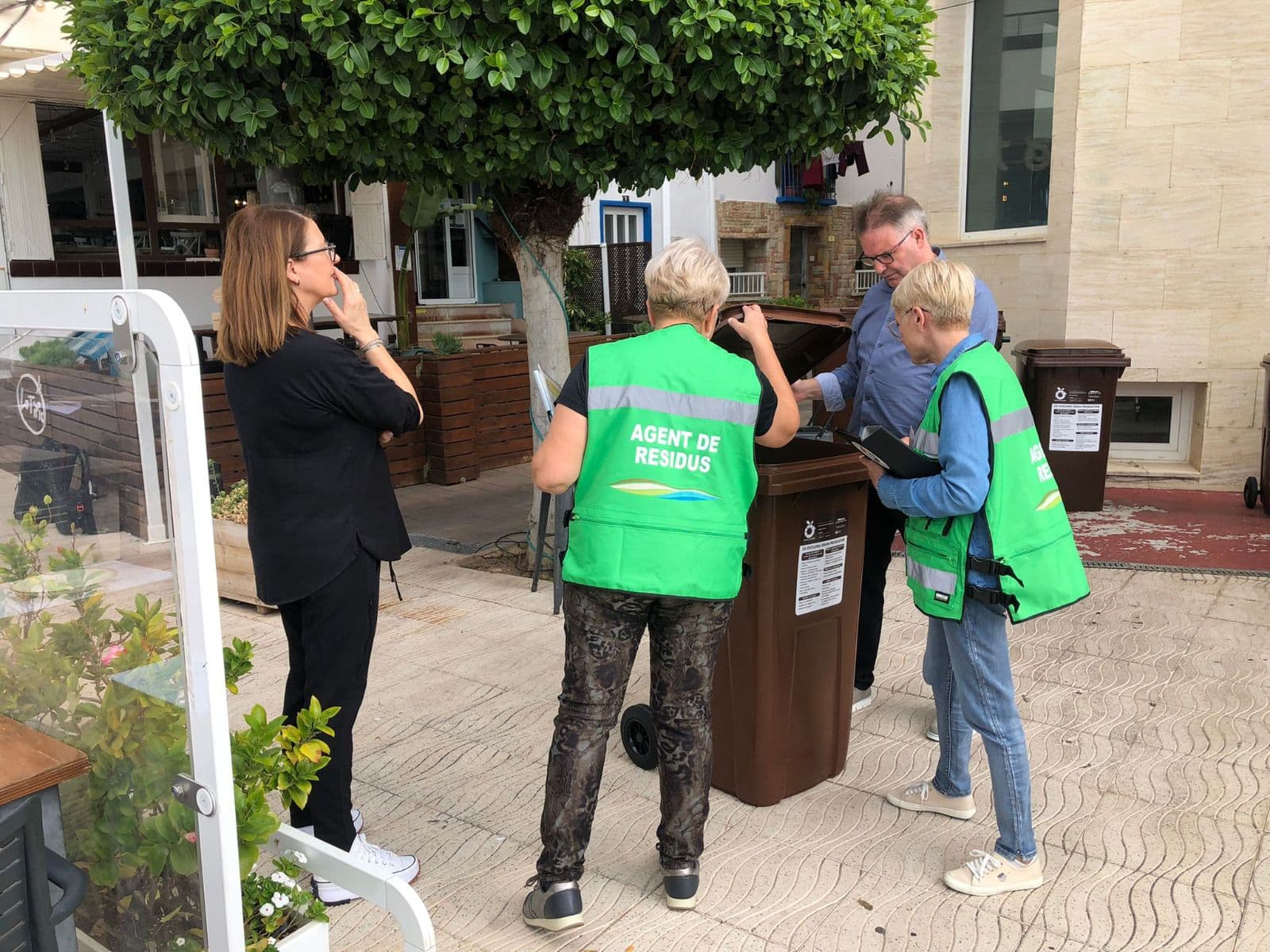 L'Ampolla, un dels municipis capdavanters en aplicar el servei de recollida selectiva de la fracció orgànica porta a porta adaptat als grans productors