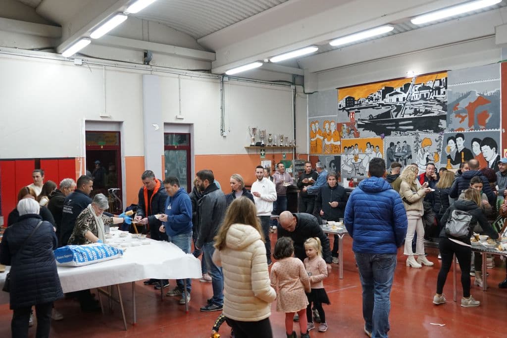 Fem un tastet