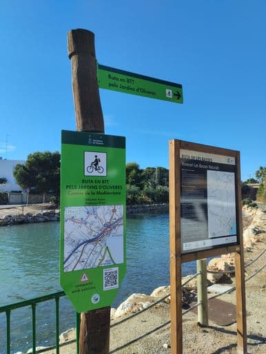 La Regidoria de Turisme de l’Ampolla renova la senyalització de la ruta en BTT pels jardins d’oliveres